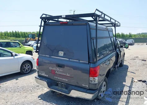 2008 Toyota Tundra Base 5.7L V8 из США, поврежденный, VIN 5TFCV54198X005988